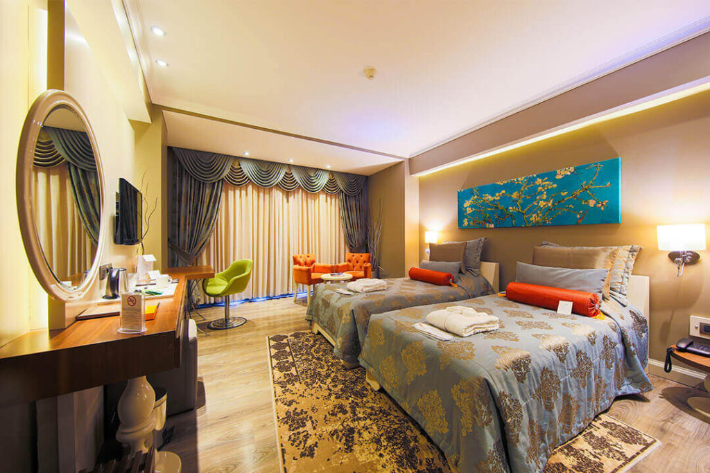 Fasilitas kamar yang nyaman dan mewah untuk menjamin istirahat Anda selama Private Trip Turki dan merasakan Thermal Spa Experience