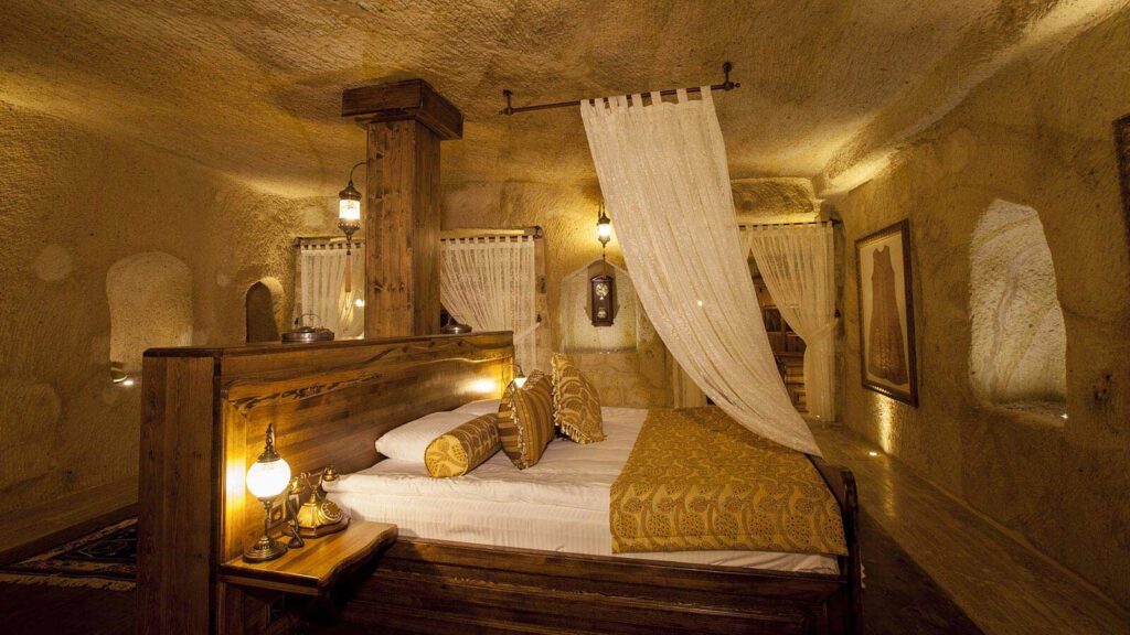 Pengalaman menginap unik di Cave Hotel Cappadocia selama perjalanan Private Trip Turki